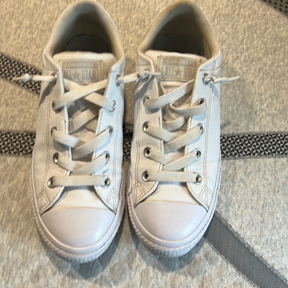 These are a womens 6.5